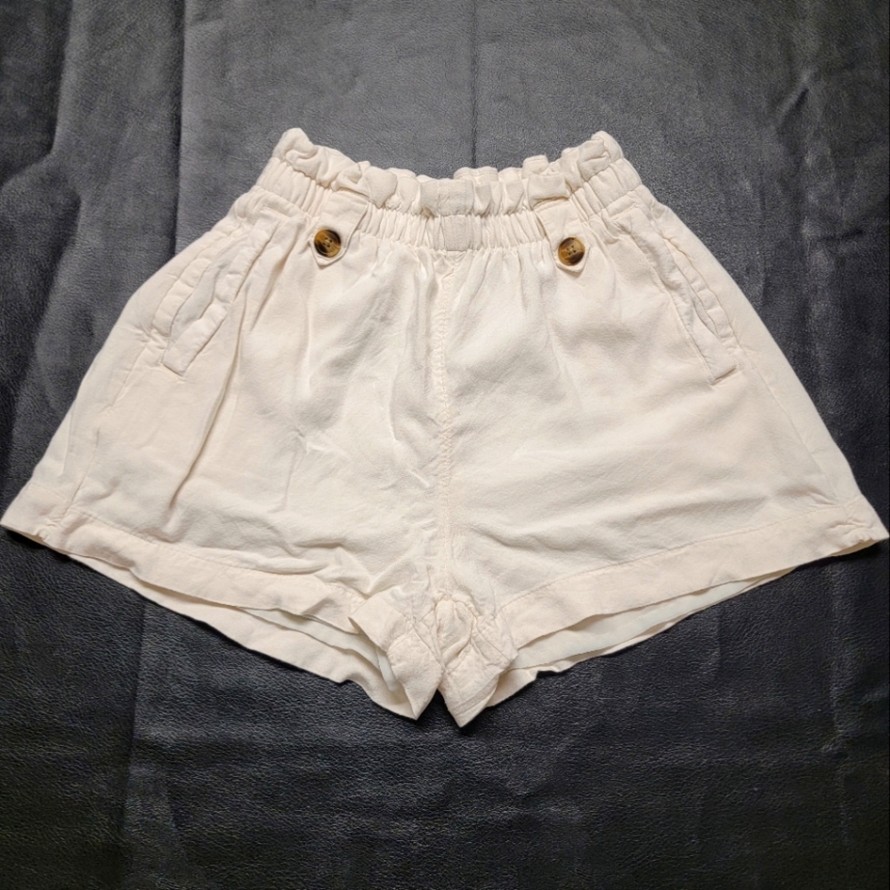 American Eagle Shorts - Picture 2 of 12
